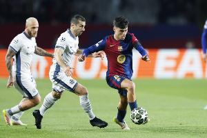 3C盛赞佩德里：无论防守还是进攻，他都能掌控比赛简直不可思议