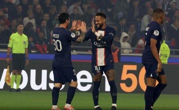 开云体育下载-11战11球8助攻 MNM组合中 内马尔效率最高！